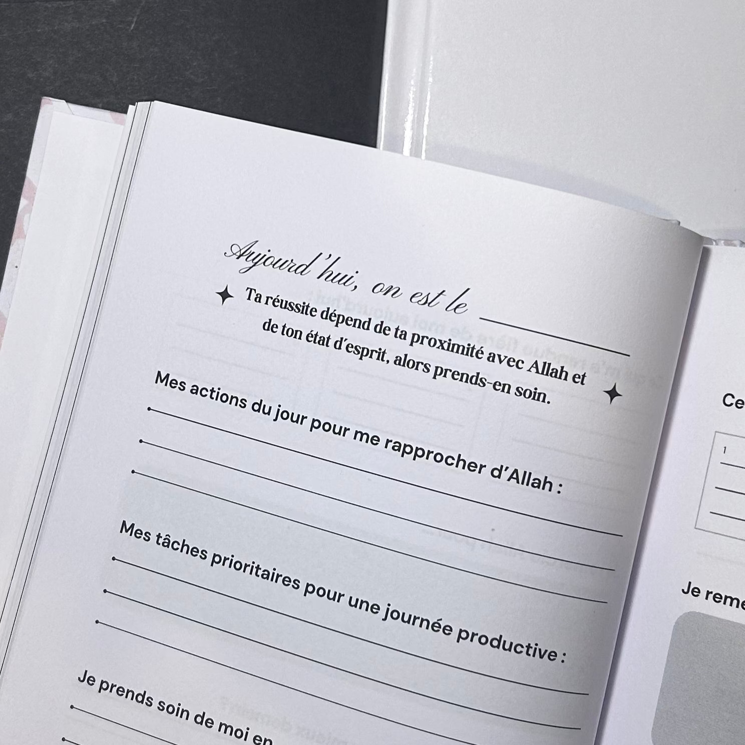 Muslim planner : Everyday with Allah